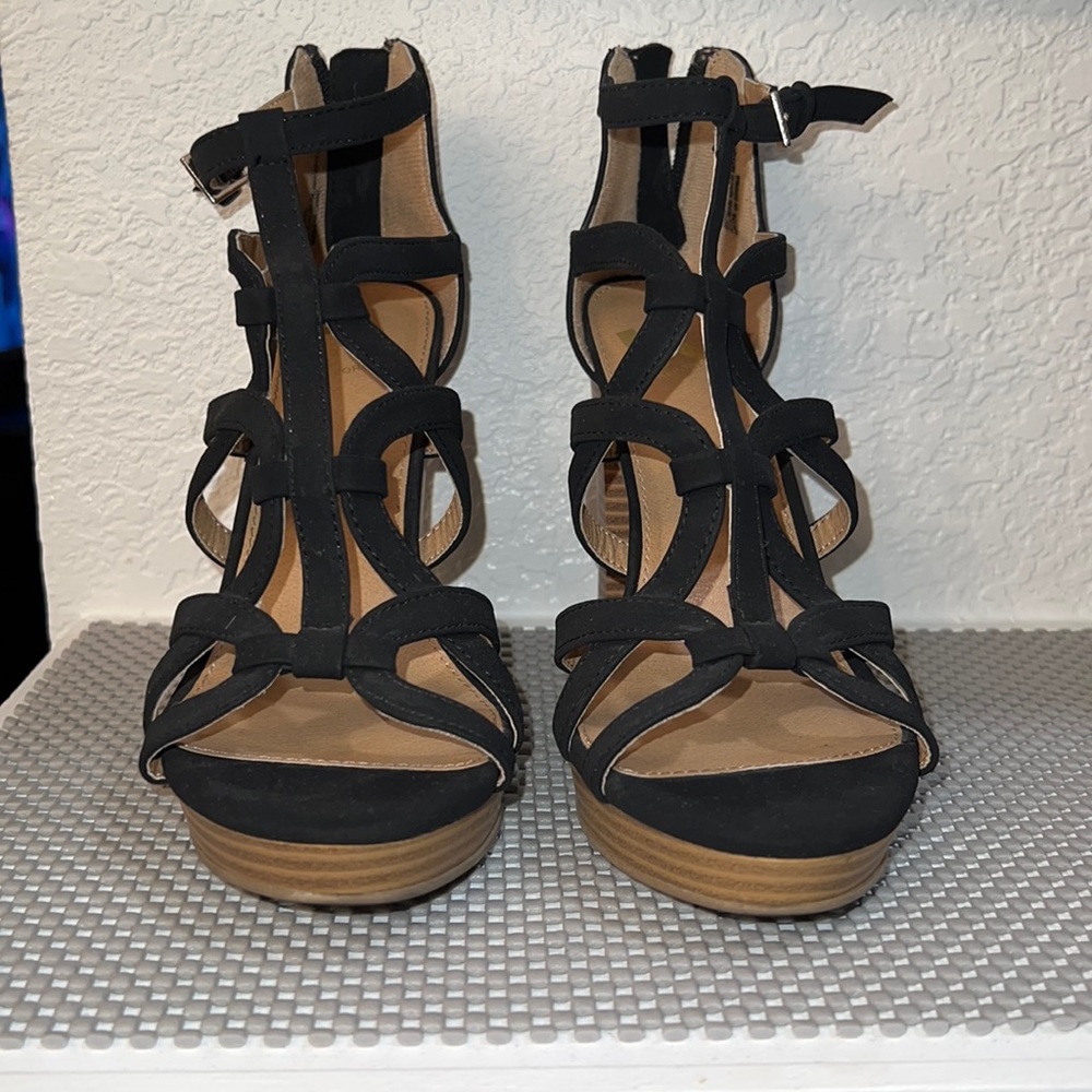 Report High heels